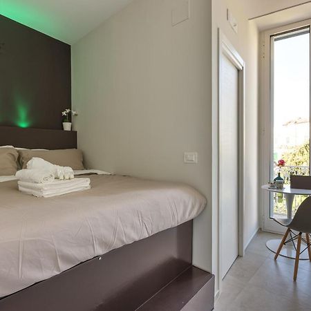 Alibi Suites Suite Museum: Gioiello Con Vista Sul Museo Archeologico Nazionale, Letto E Doccia Con Cromoterapia, Smart Tv, Wifi E A/C 鲁沃迪普利亚 外观 照片