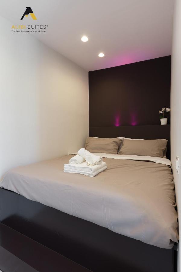 Alibi Suites Suite Museum: Gioiello Con Vista Sul Museo Archeologico Nazionale, Letto E Doccia Con Cromoterapia, Smart Tv, Wifi E A/C 鲁沃迪普利亚 外观 照片