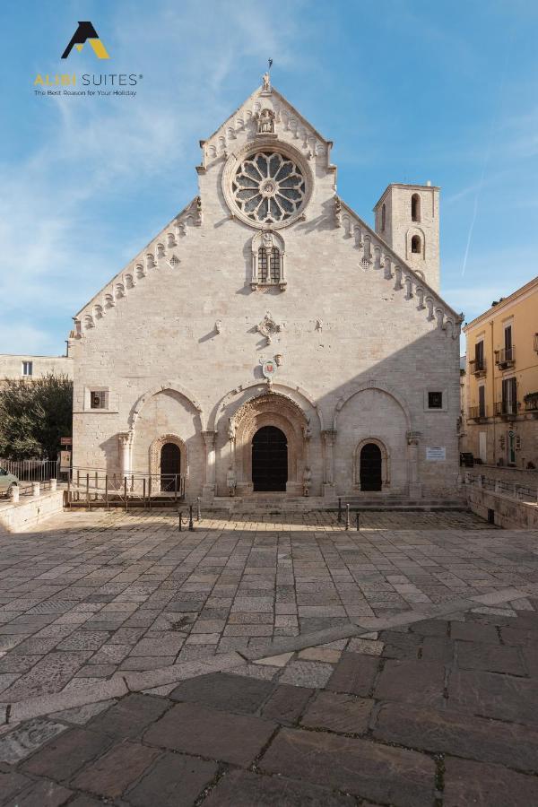 Alibi Suites Suite Museum: Gioiello Con Vista Sul Museo Archeologico Nazionale, Letto E Doccia Con Cromoterapia, Smart Tv, Wifi E A/C 鲁沃迪普利亚 外观 照片